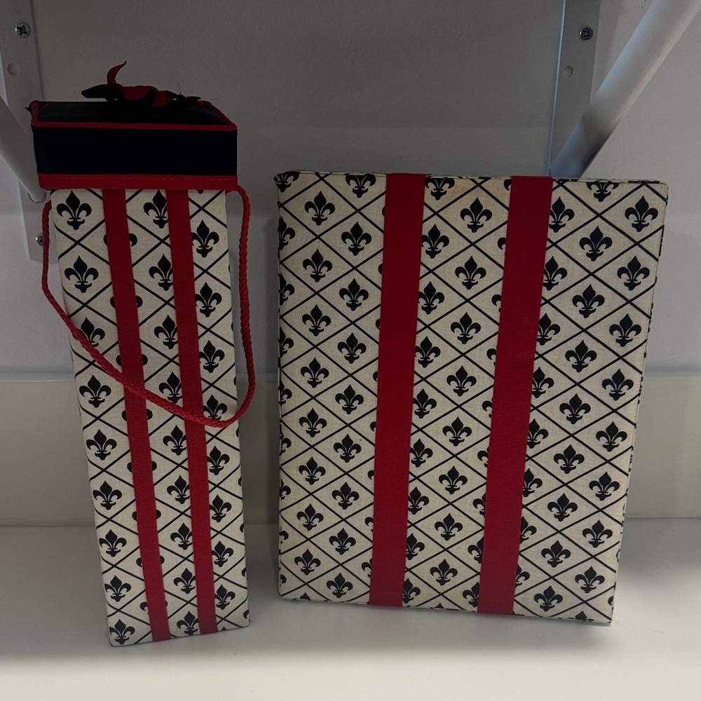 Red and Black Fleur-de-lis Gift Box Decor Set